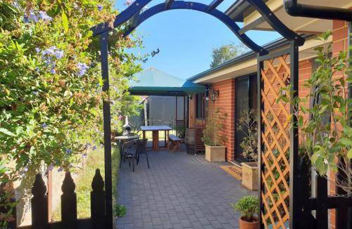Mount Barker Apartment | 50 m² Apartment ∙ 1 bedroom ∙ 2 guests