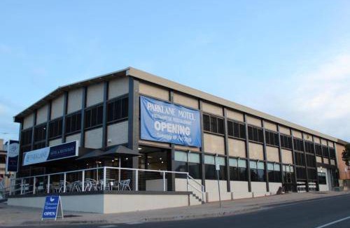 Murray Bridge Hotel | 50 m² Motel ∙ 11 guests