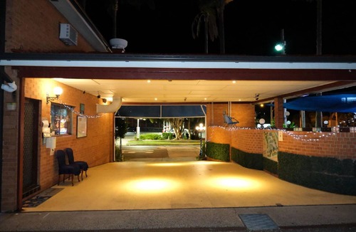 The Entrance Hotel | 50 m² Motel ∙ 127 guests