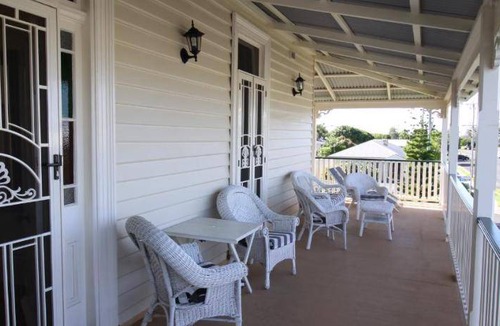 Ballina Bed & Breakfast | 500 m² Bed and breakfast ∙ 5 bedrooms ∙ 14 guests
