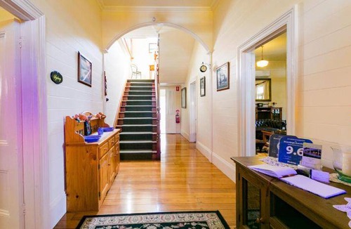 Ballina Bed & Breakfast | 500 m² Bed and breakfast ∙ 5 bedrooms ∙ 14 guests