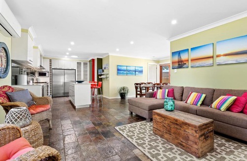 Dalmeny Apartment | 51 Mort Avenue Dalmeny