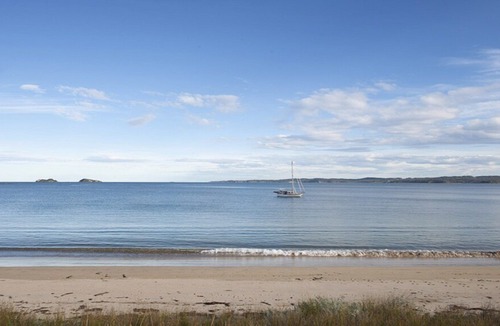 Maloneys Beach House | 54 Maloneys Drive, Maloneys Beach