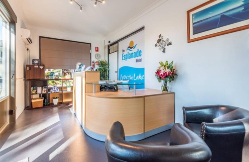 Warners Bay Hotel | 56 m² Motel ∙ 3 bedrooms ∙ 10 guests