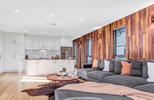Moama Villa | 58 Highview Summary: