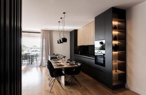 Glyfada Apartment | 5BD 2 Level Beachfront Luxury Apt by the Olon