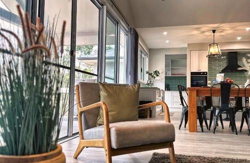Muswellbrook House | 5BR, 3 toilets, 2 Baths - Exclusive Acreage Home