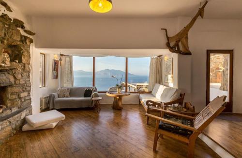 Fanari House | ⋆ 5BR Oceanside View Near Lighthouse- Pharos VM ⋆