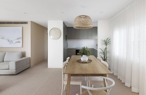 Shoal Bay Apartment | 6 Shoal Edge @ 31 Shoal Bay Rd