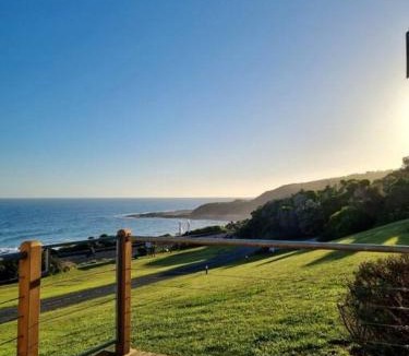 Wongarra Apartment | 6 Whitecrest Great Ocean Road Resort - Ocean View