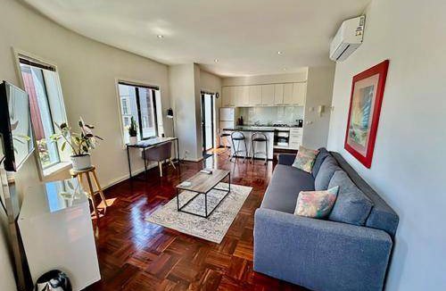 Port Melbourne Apartment | 60 m² Apartment ∙ 1 bedroom ∙ 2 guests