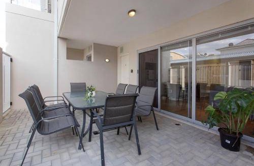 Victoria Park Apartment | 60 m² Apartment ∙ 2 bedrooms ∙ 4 guests