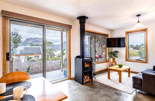 Coles Bay House | 60 m² House ∙ 1 bedroom ∙ 2 guests