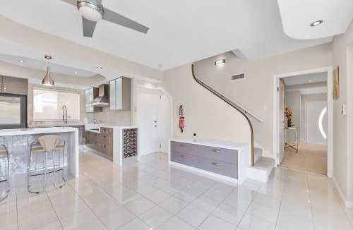 Sylvania Waters House | 600 m² House ∙ 4 bedrooms ∙ 8 guests