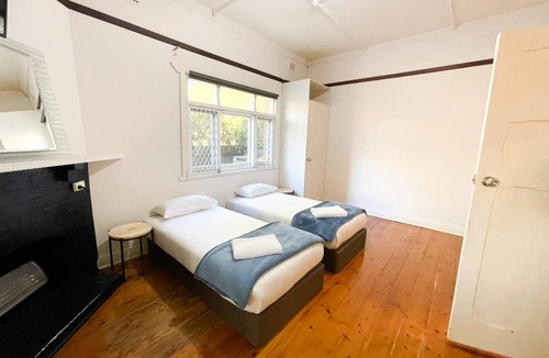 Westbourne Park House | 600 m² House ∙ 8 bedrooms ∙ 15 guests