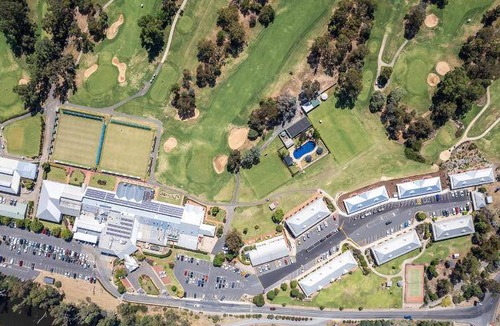 Mulwala Resort | 600 m² Resort ∙ 3 bedrooms ∙ 6 guests