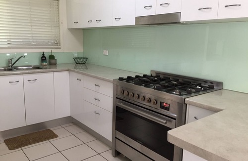 Maroochydore House | 600m walk to Beach, Family Entertainer+ Aircon + Pool + Pizza oven