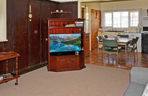 Bermagui House | 64 Lamont St - Pet Friendly