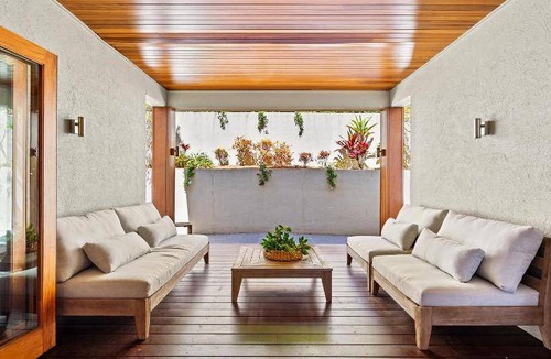 Emerald Beach House | 650 m² House ∙ 5 bedrooms ∙ 10 guests