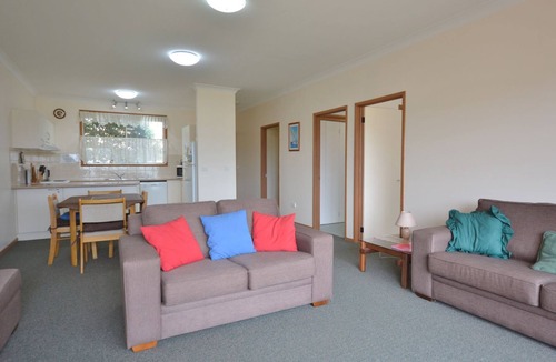 Bermagui House | 68 Lamont St - Harbourside