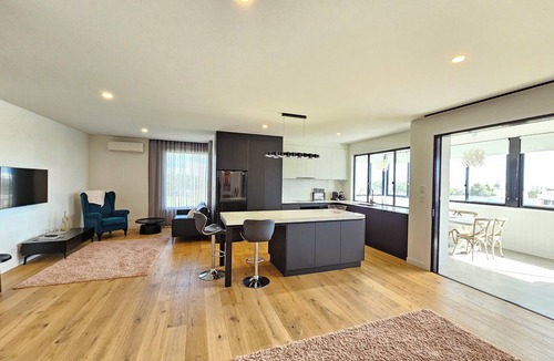 Lacepede House | 6TwentyTwo - Where contemporary meets the beach.