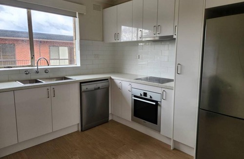 Williamstown Apartment | 70 m² Apartment ∙ 2 bedrooms ∙ 4 guests
