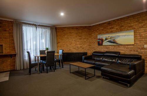 Wonthaggi Hotel | 73 m² Hotel ∙ 2 bedrooms ∙ 7 guests
