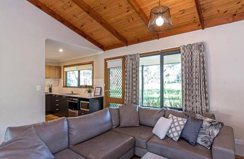 Bedford Park Resort | 75 m² Resort ∙ 3 bedrooms ∙ 127 guests