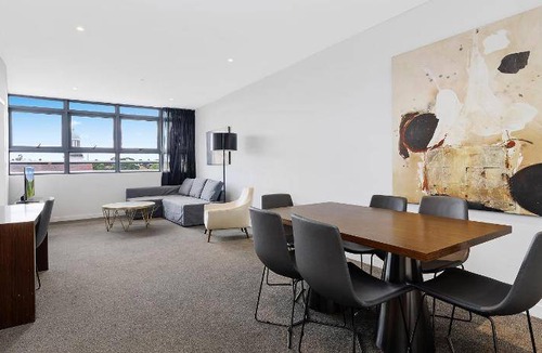 Chatswood CBD Apartment | 75 m² Serviced apartment ∙ 2 bedrooms ∙ 6 guests