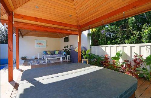 Dianella House | 750 m² House ∙ 4 bedrooms ∙ 8 guests