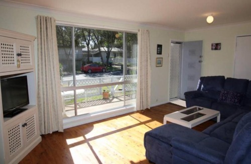 Hawks Nest House | 76 Booner Street Hawks Nest