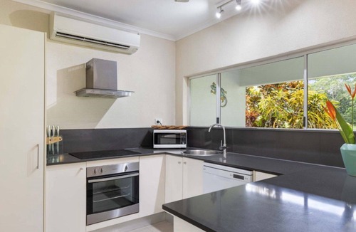 Port Douglas House | 79 Reef Resort | Private Villa Close to Beach