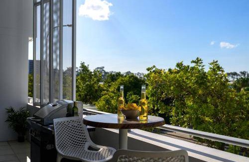 Varsity Lakes Apartment | 80 m² Apartment ∙ 1 bedroom ∙ 4 guests