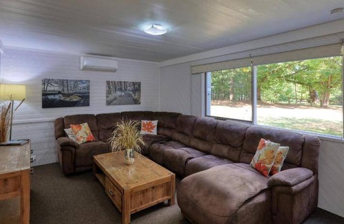 Porepunkah Resort | 80 m² Resort ∙ 3 bedrooms ∙ 9 guests
