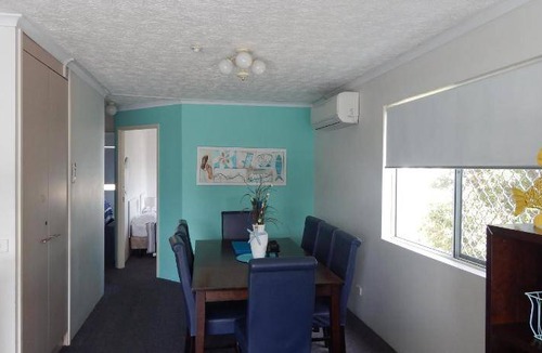 Caloundra Apartment | 80 m² Serviced apartment ∙ 2 bedrooms ∙ 4 guests