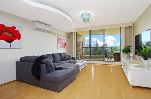 Rockdale Apartment | 801 At The Plaza