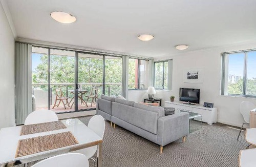 Braddon Apartment | 85 m² Apartment ∙ 2 bedrooms ∙ 4 guests