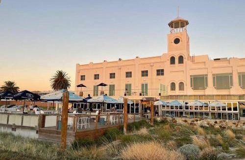 Semaphore Apartment | 87 m² Apartment ∙ 2 bedrooms ∙ 4 guests