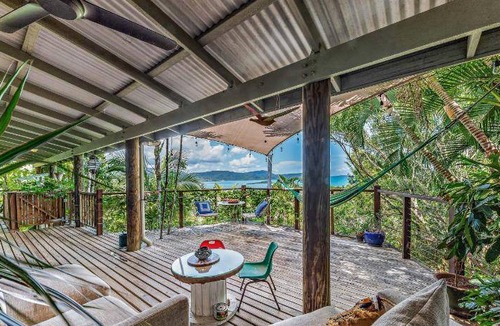 Airlie Beach House | 871 m² House ∙ 2 bedrooms ∙ 6 guests