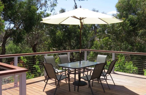 Anglesea House | 9 Ingram Road Summary