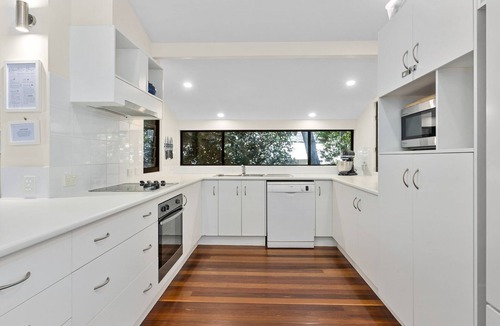 Rainbow Beach House | 9 Naiad Court - Rainbow Shores. Pool. Walk to beach.