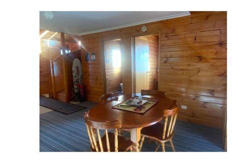 Richmond Ski Chalet | 90 m² Chalet ∙ 2 bedrooms ∙ 5 guests
