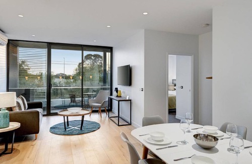 Hawthorn East Apartment | 93 m² Serviced apartment ∙ 3 bedrooms ∙ 10 guests