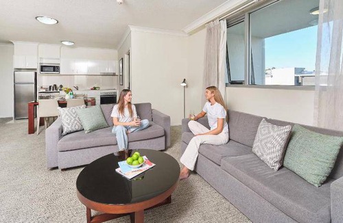 Albion Apartment | 95 m² Serviced apartment ∙ 3 bedrooms ∙ 127 guests