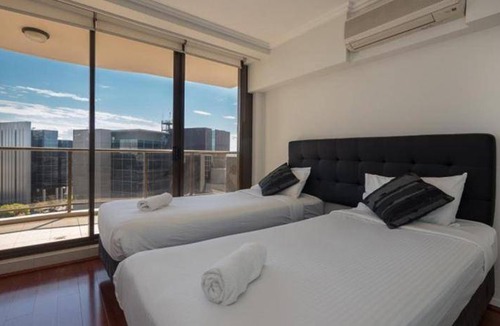 Harris Park Apartment | 96 m² Serviced apartment ∙ 2 bedrooms ∙ 10 guests