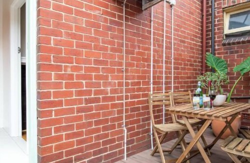 Albert Park Apartment | A+ Albert Park Art Deco Gem. Sleeps 5. Bevan4.