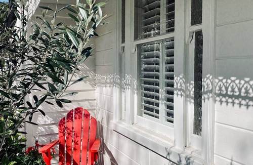 Albert Park Apartment | A+ Albert Park. Bayside Brilliance. Sleeps 4. GRHM