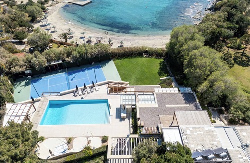 Anavyssos Villa | A beachfront paradise blending luxury on the Athenian Riviera