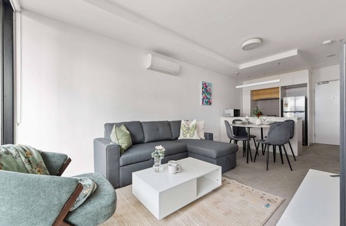 Abbotsford Apartment | A Cozy 2BR Apt Next to The Yarra River