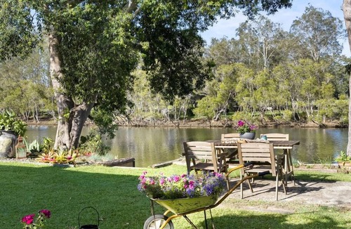 Urunga House | A delightful riverside house -comfortable and stylish - in Urunga